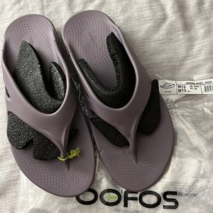 Oofos slippers unisex, men’s 13 women’s 15 Mauve NEW shoes slide sandal…